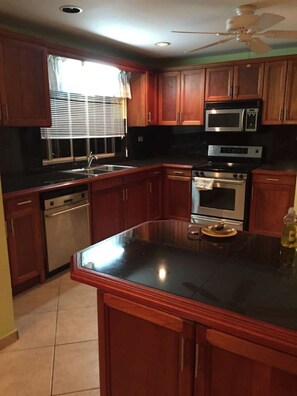 Private kitchen - 3-Bedroom condo in beautiful gated community of Dawn Beach Estates (Upper Prince’s Quarter)