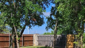 Property grounds - Maggie's Place (Granbury)