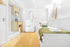 熨斗/熨衫板、免費 Wi-Fi、床單
