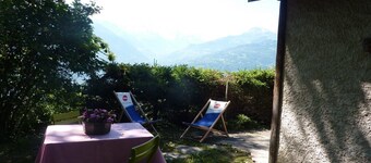 Chalet with exceptional view of Mont Blanc!