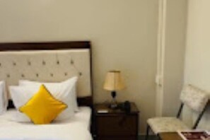 Imej tidak diklasifikasikan, 3 daripada 4, butang