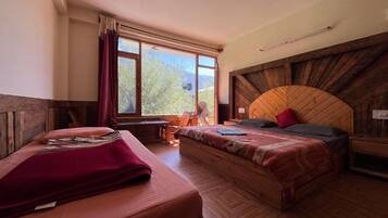 Deluxe Double or Twin Room | In-room safe, free WiFi