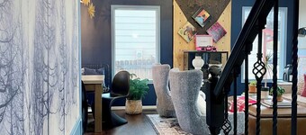 Pikes Peak Mountain Views, Hot Tub, AC, Dog Friendly, Trails, Backyard Space