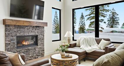 -Luxury Ski-In/Ski-Out Brundage Home Near McCall-