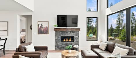 Smart-TV, Kamin