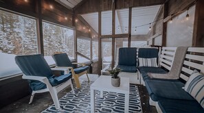 Property grounds - Chalet en nature-Spa-Relaxation. 2 minutes from Mont Val St-Come. (Saint-Cã´Me)