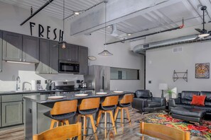 Unclassified image, 4 of 12, button - Downtown Penthouse with City View & Free Parking (Appleton)