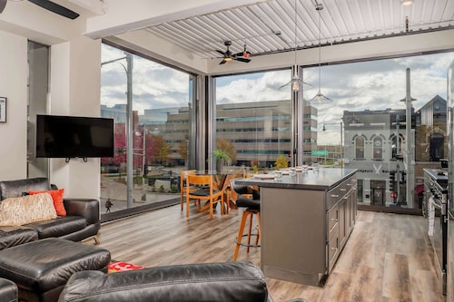 Downtown Penthouse w/ City Views & Free Parking