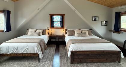 Peregrine Nest: Modern Open Concept House w/AC near Yellowstone National Park