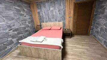 Skrivebord, skrivebord for bærbar PC og strykejern/-brett