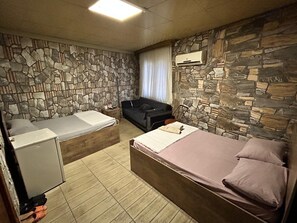 Uklassifisert bilde, 3 av 12, knapp