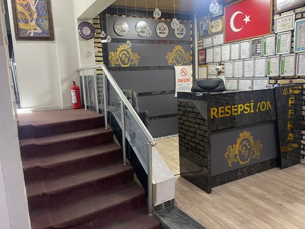 Reception - Ayıntap Pera Pansiyon (Gaziantep)