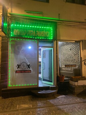 Exterior detail - Ayıntap Pera Pansiyon (Gaziantep)