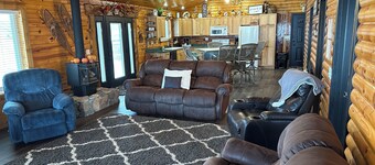 Cozy lake cabin along the Platte River.