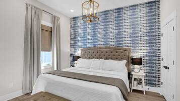 2 chambres, bureau, fer et planche à repasser, lit parapluie