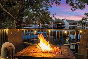 Outdoor dining - Lakefront Oasis w/ Private Dock + Paddle Boards (Lake Ozark)