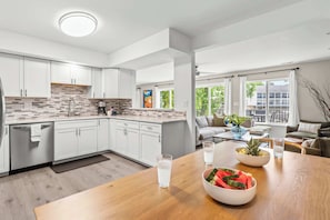 Fridge, microwave, oven, stovetop - Lakefront Oasis w/ Private Dock + Paddle Boards (Lake Ozark)