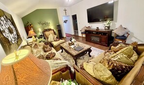 Living area - Casa de Capucine: Timeless Elegance & Grand Interiors. (Humble)