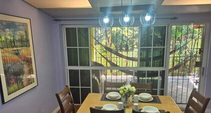 Adorable 3-bedroom house with AC in San Salvador