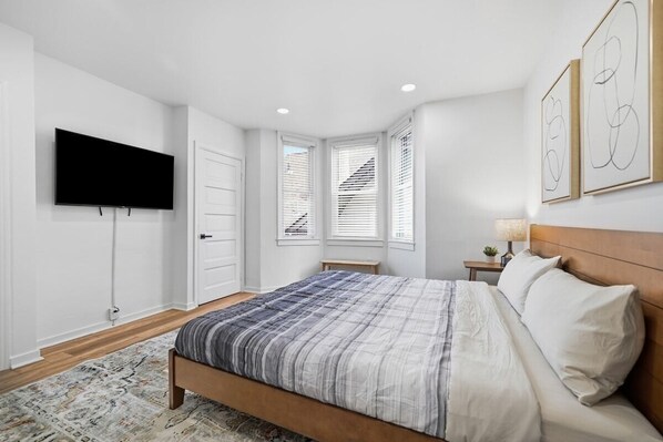 2 chambres, fer et planche à repasser, Wi-Fi gratuit, draps fournis