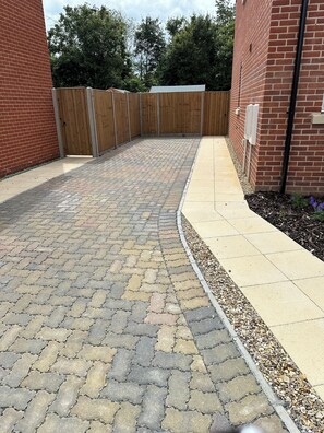 Property grounds - New house beautifully furnished to a high standard. 12 minute drive to southwold (Wrentham)
