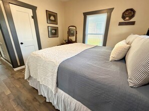 2 dormitorios, tabla de planchar con plancha, wifi gratis y ropa de cama