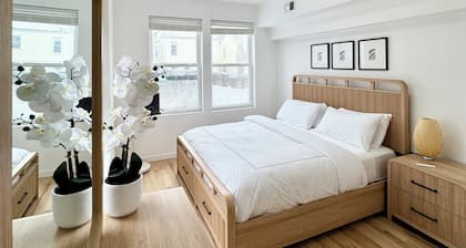 Marvelous 3-bedroom/2 bath apartment with AC in vibrant Newark