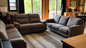 Smart TV, fireplace, video games, DVD player