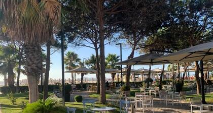 Fully furnished, New stylish One Bedroom apartment - 120 meters from the beach.