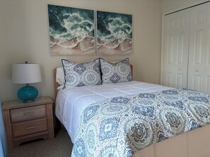 Iron/ironing board, bed sheets - Home in Beautiful Uptown Vero Beach, close to the best of amenities. (Vero Beach)