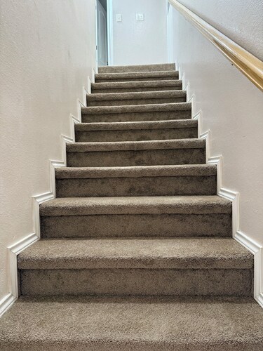 2-bedroom townhome in pleasant Harlingen. Sleeps 6