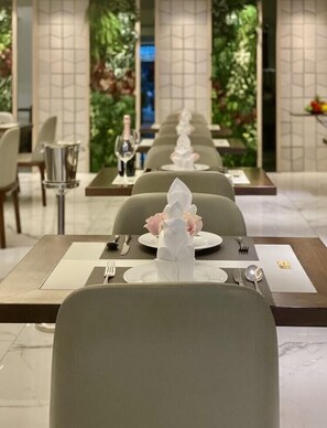 Imej tidak diklasifikasikan, 3 daripada 54, butang