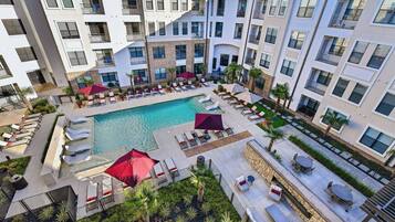 Leilighet | Basseng | Utendørsbasseng