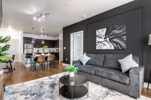 Apartment | Living area - Luxury 2B Near Toyota HQ The Star (Frisco)
