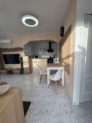 Unclassified image, 3 of 65, button - 70-square-meter house / sleeps 6 / 50-meter community pool (Torrevieja)