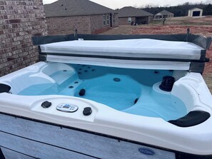 Unclassified image, 3 of 24, button - A Winning Stay-Mins. from Firelake Fields & Casino-Enjoy the Large Yard&Hot Tub (Shawnee)