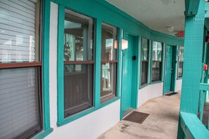 Exterior detail - Walk to the beach, enjoy the pool, BBQ & Games! (Gulf Shores)
