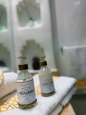 Nicht klassifiziertes Bild, 2 von 32, Schaltfläche