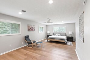 4 bedrooms, iron/ironing board, travel cot, free WiFi