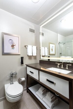 Unclassified image, 3 of 15, button - Suites at The Donatello  (San Francisco)