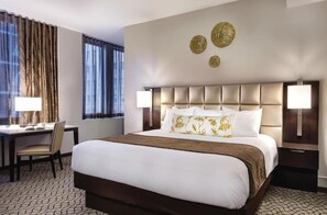 Deluxe Studio, City View - Suites at The Donatello  (San Francisco)