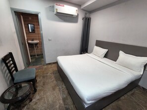 Unclassified image, 2 of 11, button - Hotel White Stone near Anand Vihar (Delhi)