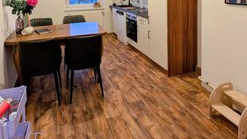 Kühlschrank, Ofen, Herdplatte, Geschirrspüler