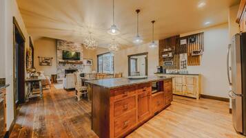 House, Multiple Beds, Patio, Golf View (Wilderness Club Manor) | Private kitchen
