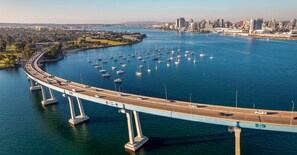 Marina - King Bed - Waterfront Studio in perfect Coronado with cool ocean breeze (Coronado)