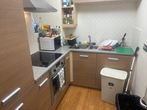 Private kitchen - Your Home away from Home!!! (Birmingham)
