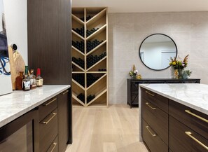 Interior - South Surrey Luxury Retreat • 6 Ensuites • Sleeps 12 • Group Stays (South Surrey)