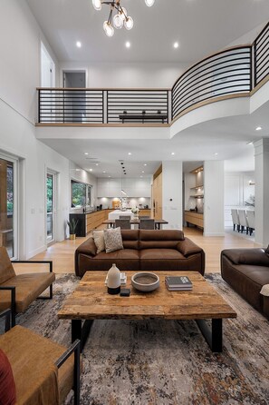 Interior - South Surrey Luxury Retreat • 6 Ensuites • Sleeps 12 • Group Stays (South Surrey)
