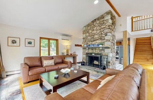 Naples Family Gateway: Hilltop Retreat 1.8 Acres