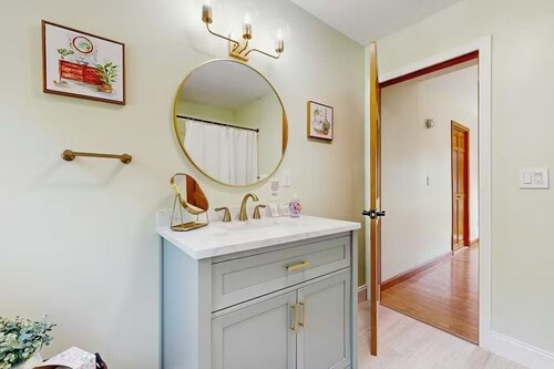 Naples Family Gateway: Hilltop Retreat 1.8 Acres
